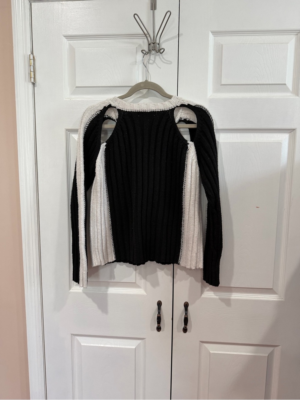 4th + reckless Cutout Ribbed Crewneck Sweater in Black & Cream - Picture 3 of 7